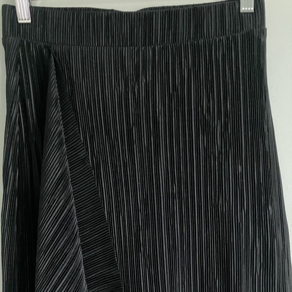 ALFANI Black, Blush & Ivory Asymmetrical Wrap Detail Pleated Midi Skirt Size S - Picture 3 of 9